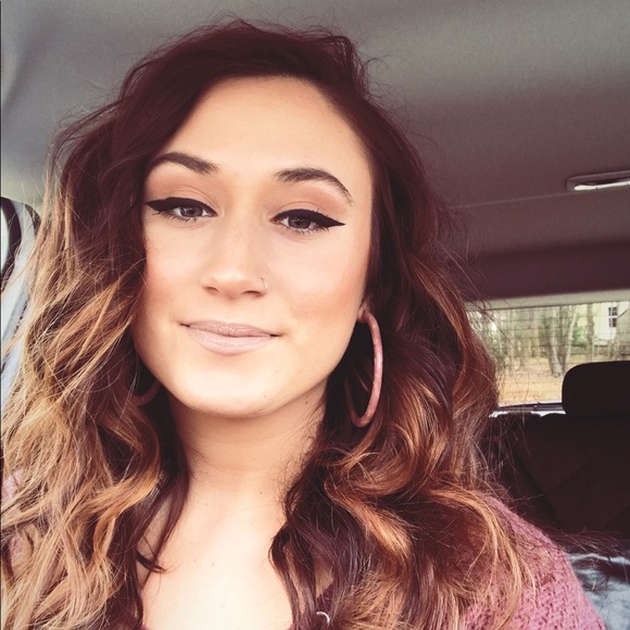 Meet your Posher, Samantha - Picture 2 of 5